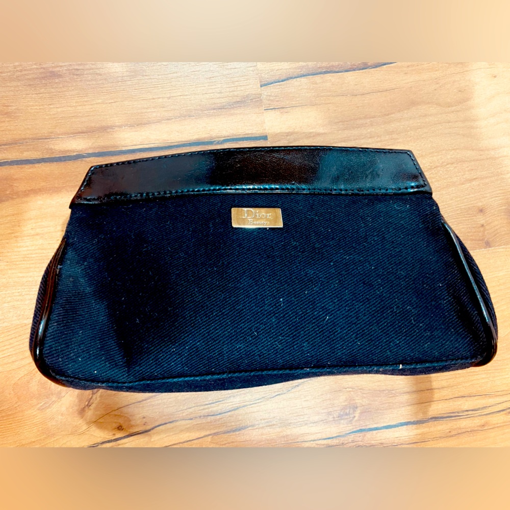 AUTHENTIC DIOR BEAUTY CLUTCH - Picture 5 of 8